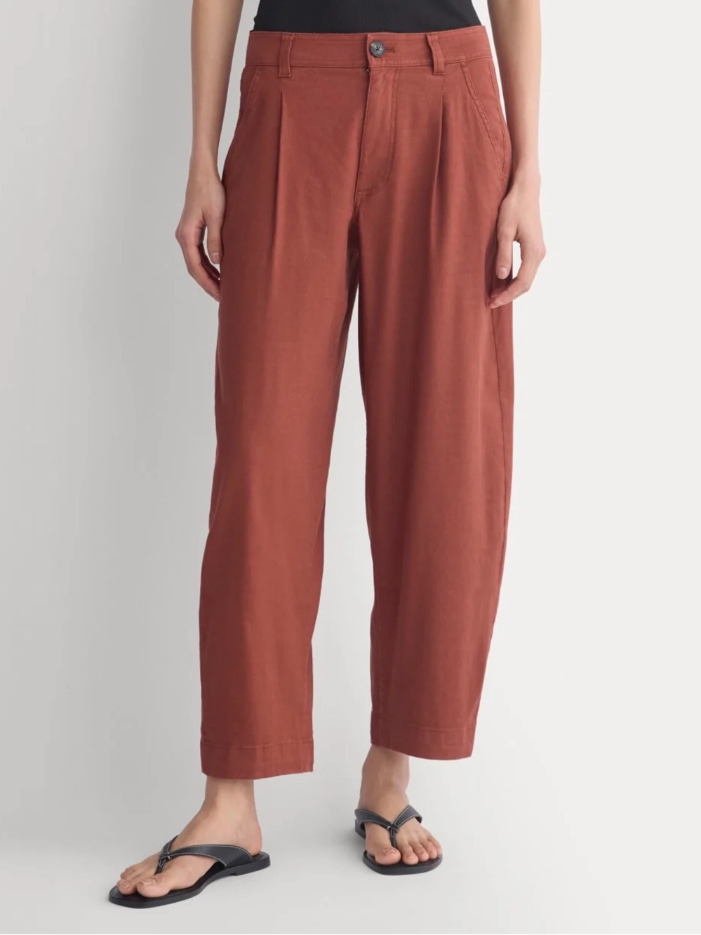 Everlane Everywhere Pant in Stretch Linen - Henna Red 2